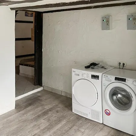 1 Bedroom Lovely In شقة *